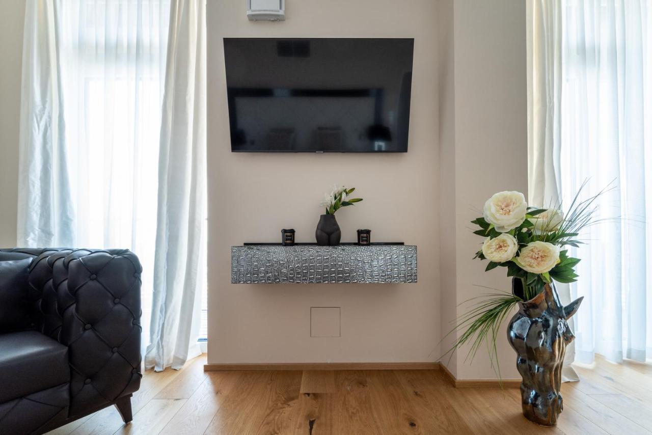 Exclusive 2br Skyline Penthouse By Hm Apartment Wien