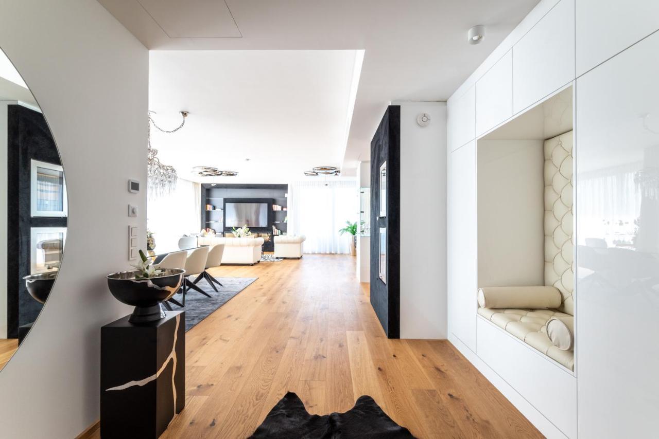 Exclusive 2br Skyline Penthouse By Hm Apartment